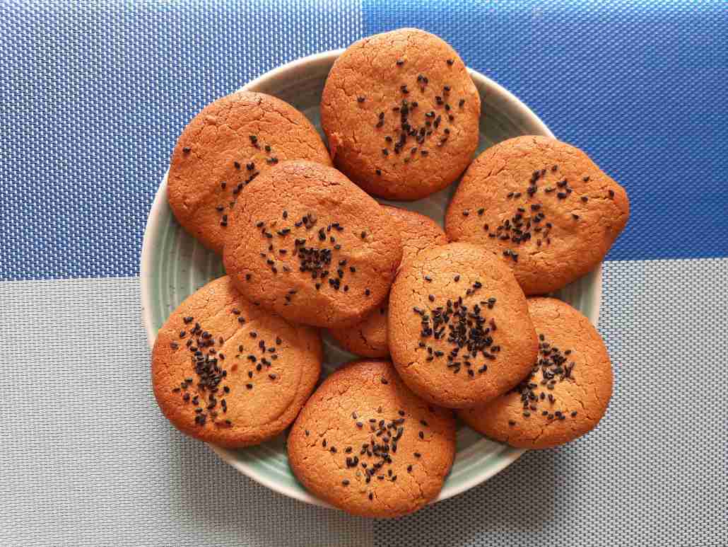 Easy tahini biscuits